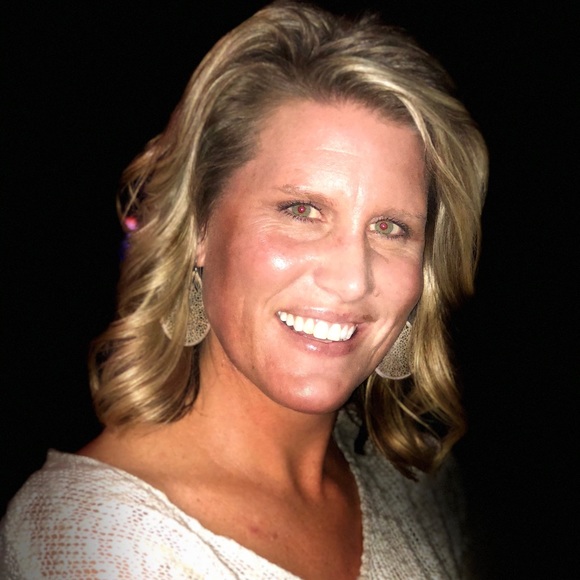 Meet your Posher, Dani - Picture 7 of 7